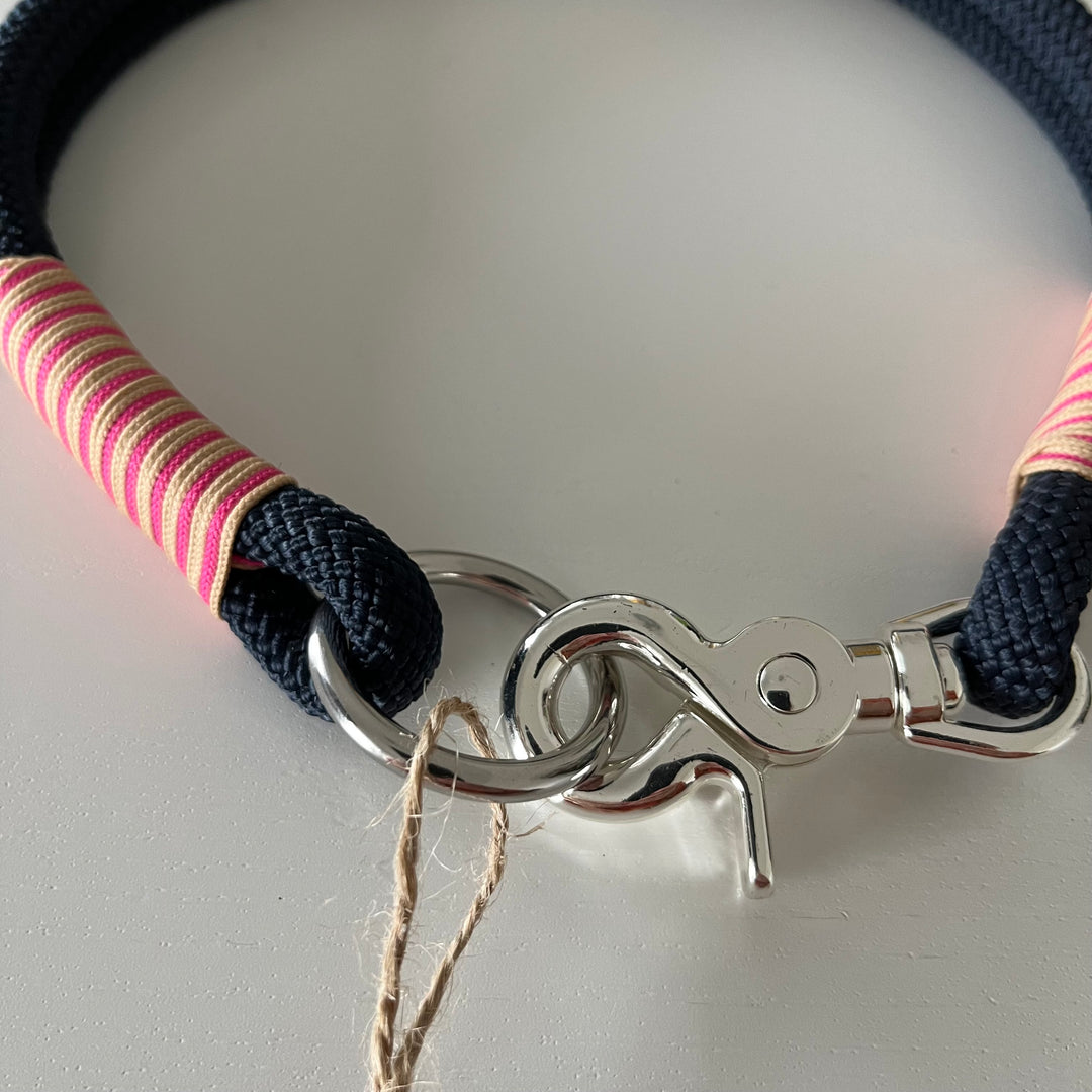 Hundehalsband tiefseeblau, pink, sand Halsumfang 49 cm Einzelstück